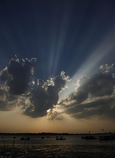 24 hours in pictures: sunrise at Sangam