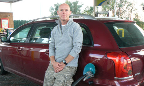 miles brignall filling his car