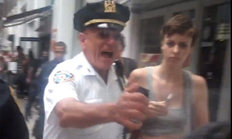 Occupy Wall Street: officer faces investigations for pepper ...