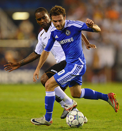 Champions League Wed: Chelsea's Juan Mata is closed down by Valencia's Miguel Brito
