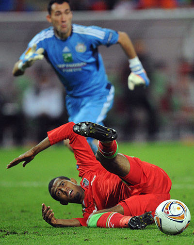 Europa League: Lokomotiv's Maicon misses a chance to score against Anderlecht