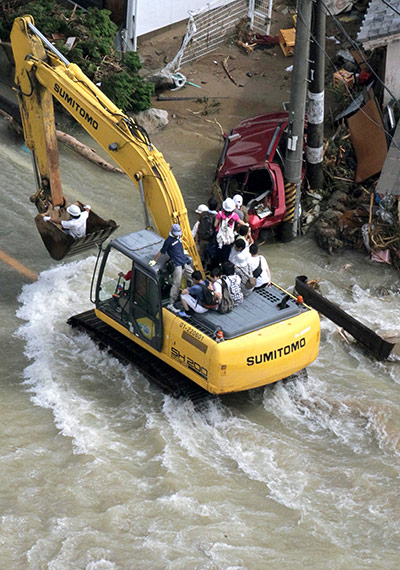 Typhoon Talas: flooding in Nachikatsuura