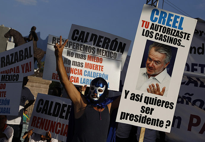 24 hours: Monterrey, Mexico: Supporters of Medina break up a demon against violence