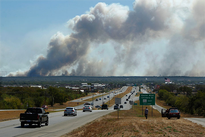 Texas Wildfires: Large wildfires seen heading east approaching Bastrop, Texas