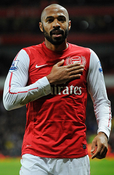 Arsenal v Leeds Utd: Thierry Henry shows his appreciation to the Arsenal fans