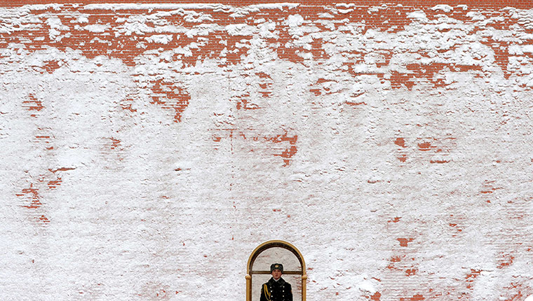 24 hours: Moscow, Russia: A Russian presidential regiment soldier