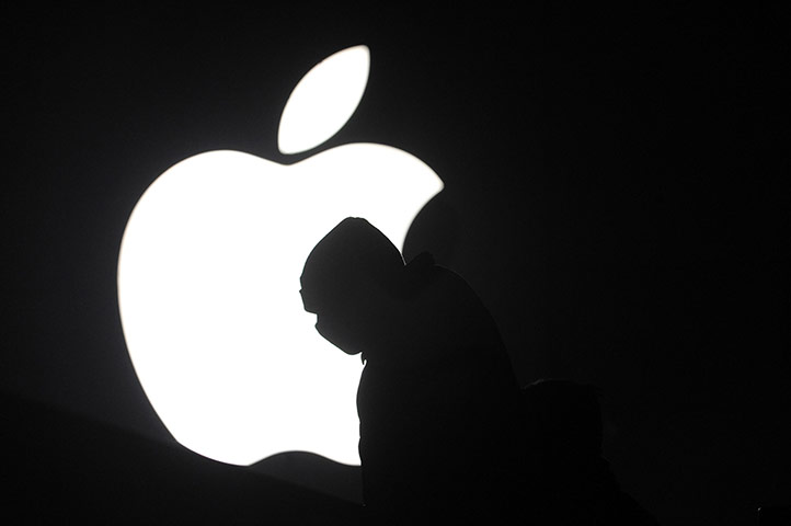 China environmental year: Apple's iPhone 4s Begins To Sell In Mainland China