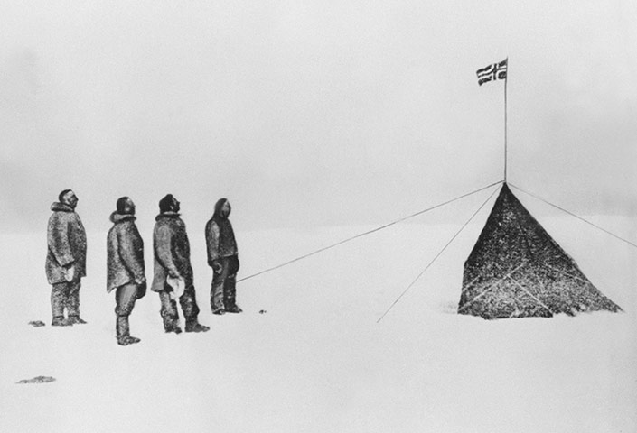 south pole expeditions: Amundsen, Oscar Wisting, Sverre Hassel and Helmer Hansen at the South Pole