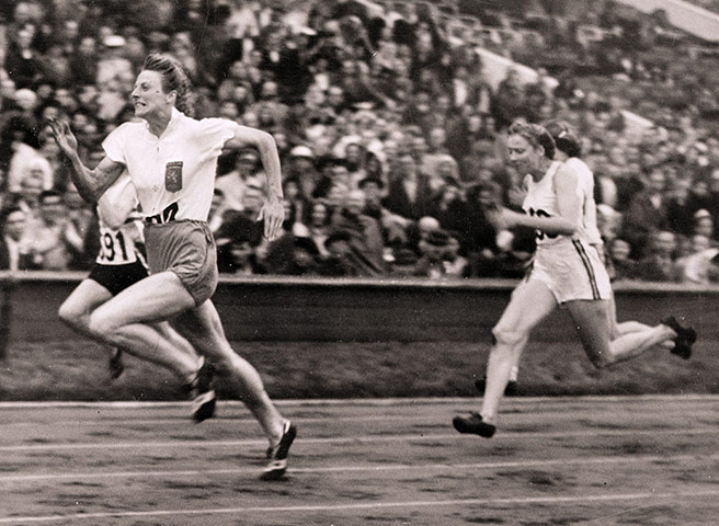 Fanny Blankers Koen: Fanny Blankers-Koen Running 100m race at 1948 Olympics