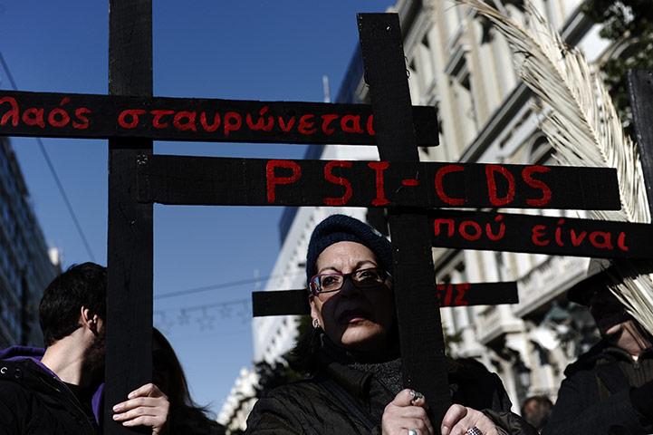 24 hours in pictures: 24-hour strike against government austerity measures  in Greece