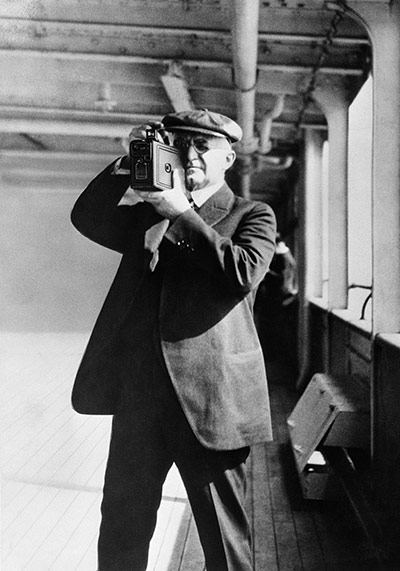 Kodak: 1925: George Eastman taking pictures with a Kodak camera