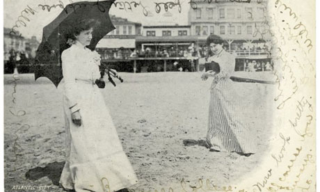 Postcard 1906. Atlantic City, Kodaking on the Beach