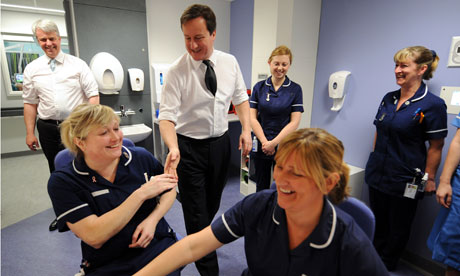 Andrew Lansley and David Cameron on a hospital visit