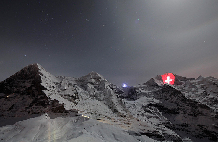24 hours: Switzerland: A giant light installation of the Swiss flag 