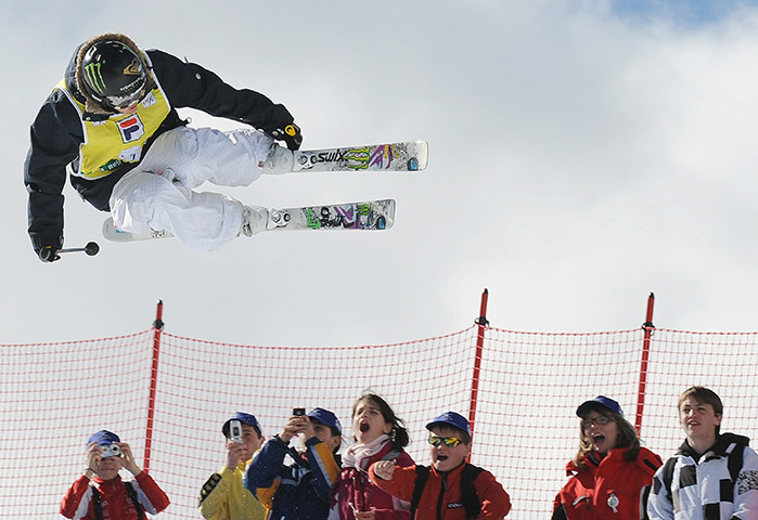 Sarah Burke: 12 March 2008: Sarah Burke competes during the freestyle overall halfpipe