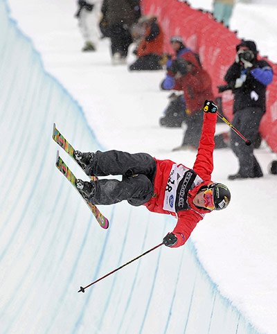 Sarah Burke: 5 February 2011: Sarah Burke competes in the women's halfpipe finals