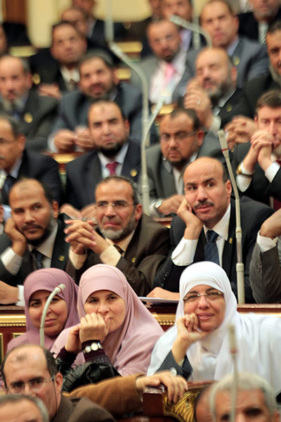 Eyptian Parliament: New Egyptian parliament holds first session