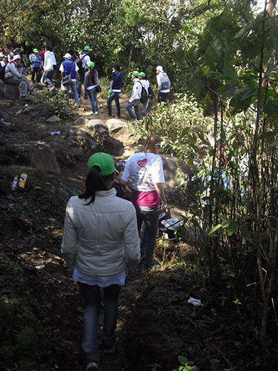 Guatemala: People climbed Volcan Agua to protest against domestic violence