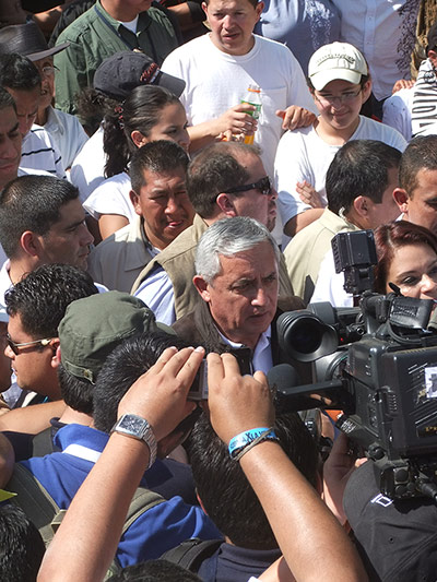 Guatemala: People climbed Volcan Agua to protest against domestic violence