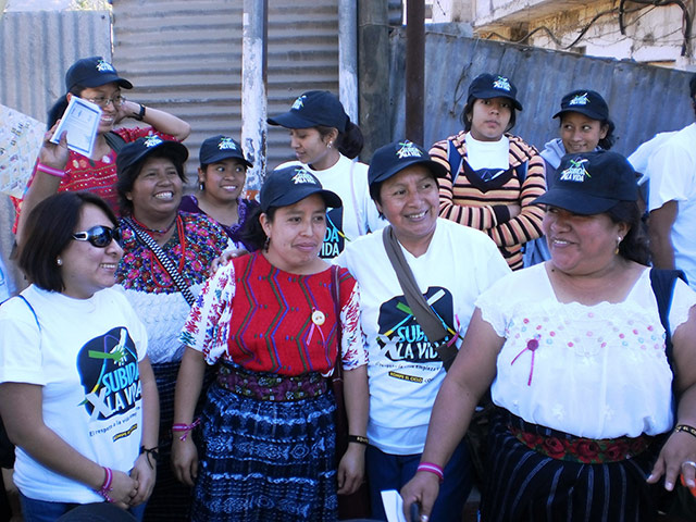 Guatemala: People climbed Volcan Agua to protest against domestic violence
