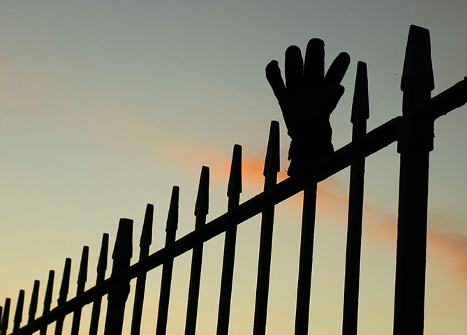In pictures: missing: Glove on railing