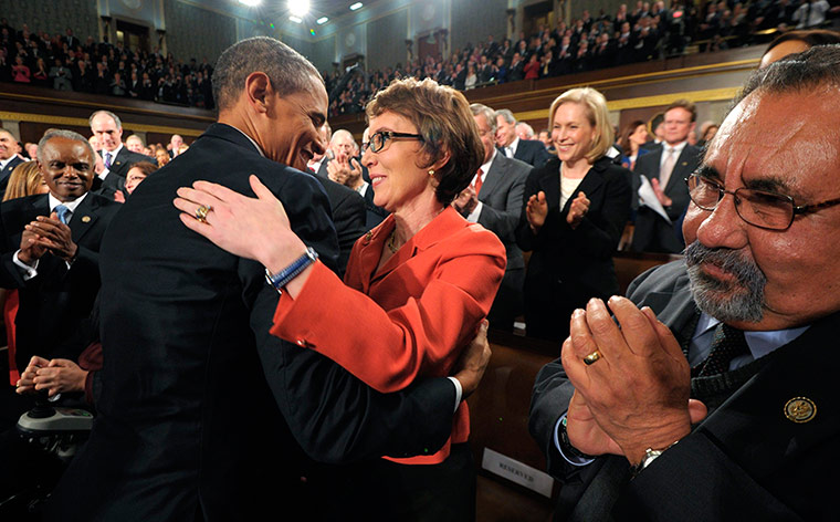 Gabrielle Giffords: Gabrielle Giffords resigns from Congress