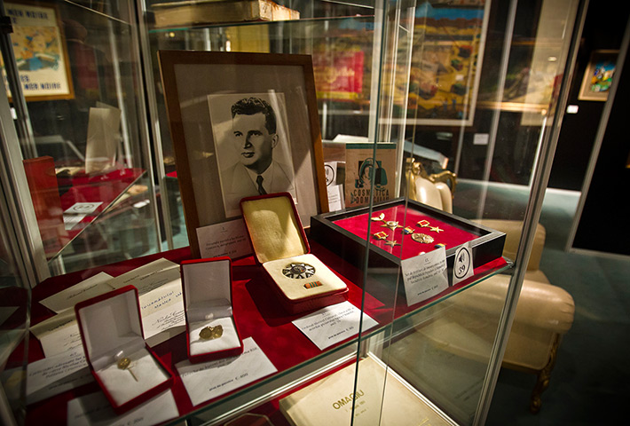 Ceausescu auction: Items belonging to former communist dictator Nicolae Ceausescu