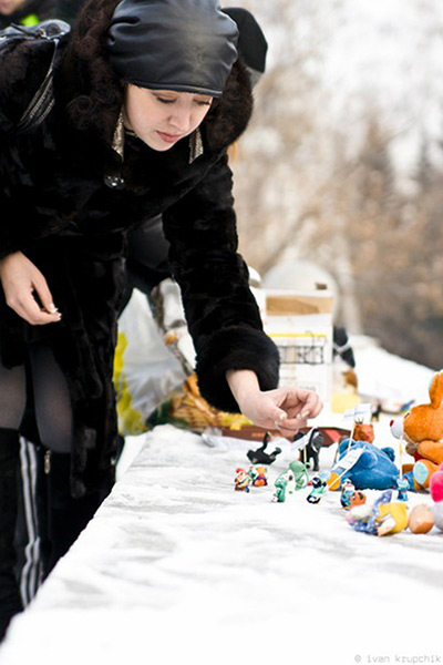 Russia toy protests: Toy figure protests in Barnaul, Russia