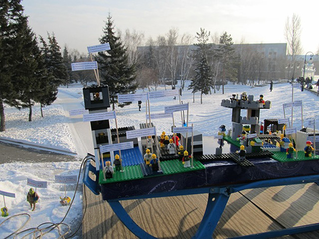 Russia toy protests: Toy figure protests in Barnaul, Russia