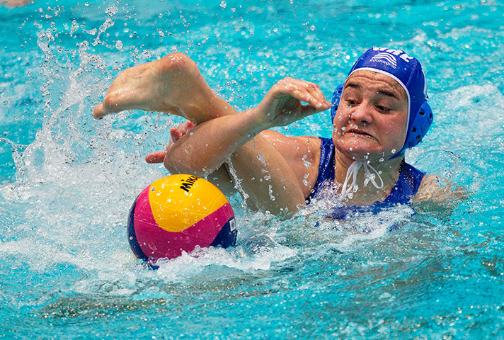 Best of the week: Greece versus Hungary semi-final at the European Water Polo Championships