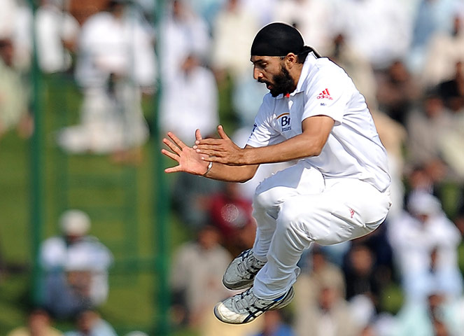Day 3 Second test: England's Monty Panesar celebrates dismissing Pakistan's Misbah-ul Haq