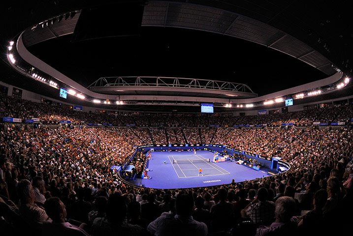 sport: Spectators watch the men's singles