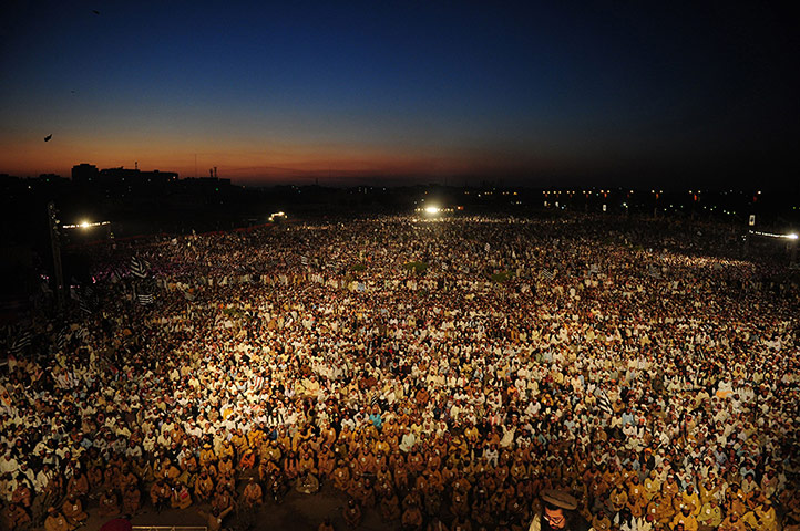 24 Hours: Activist of Islamic party Jamait-e-Ulema-i-Islam in Pakistan