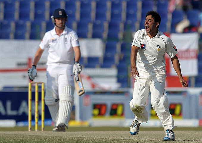 England v Pakistan: Pakistan's Rehman celebrates after dismissing England's Jonathan Trott