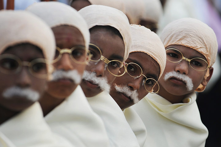 Gandhi world record event: Children dressed as Mahatma Gandhi 