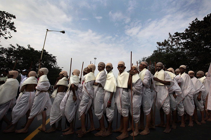 Gandhi world record event: Indian boys dressed as Mahatma Gandhi take part in the event 