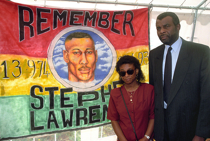 Stephen Lawrence murder : Doreen and Neville Lawrence outside Belmarsh Magistrates' Court