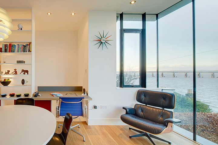 Firth of Tay house: Bay and desk