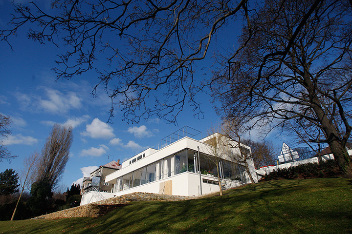 Villa Tugendhat: The exterior of the Tugendhat Villa in Brno, Czech Republic