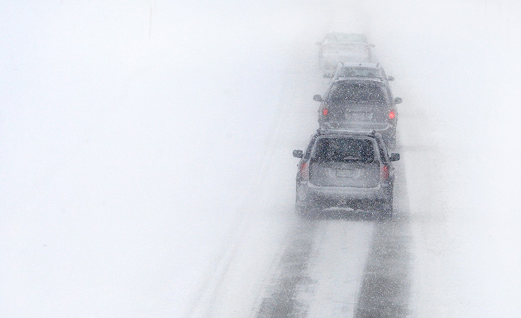 24 hours in pictures: white-out  in Ohio
