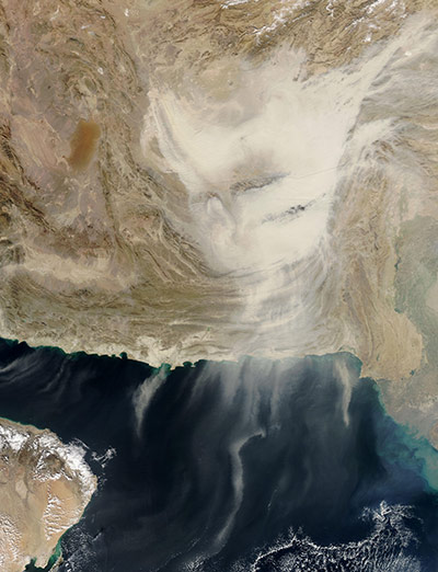 Satellite Eye on Earth: A dense cloud of dust swept across southern Afghanistan and Pakistan