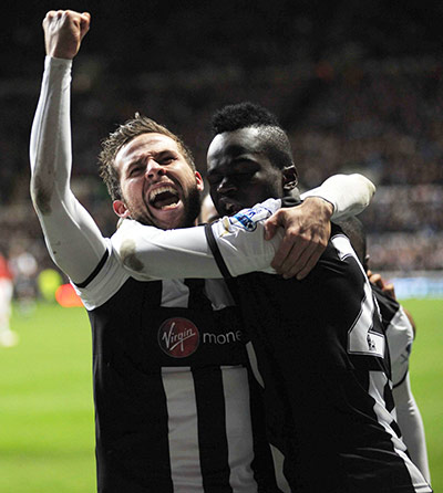 Wednesday Footie: Newcastle's Yohan Cabaye celebrates with Cheik Tiote after scoring 