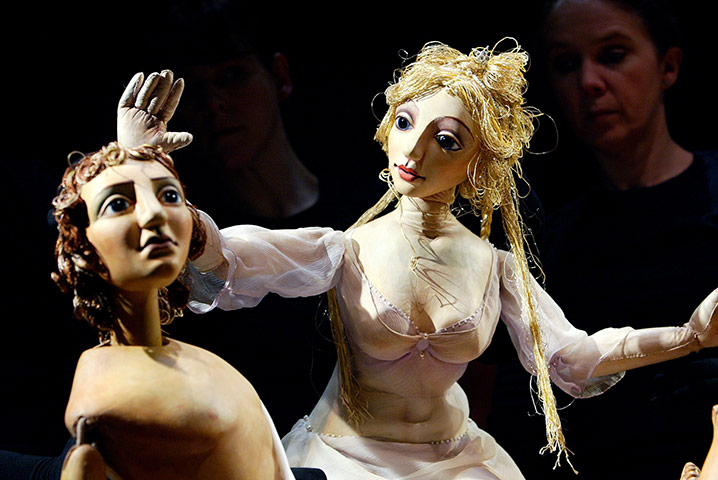 10 best puppets: Venus