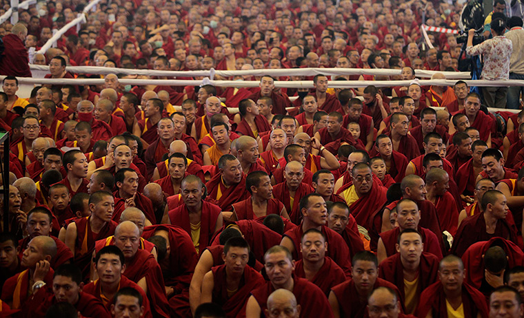 FTA: Altaf Qadri: Buddhist monks listen to the teachings of the Dalai Lama