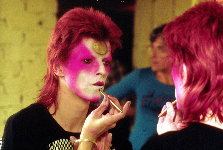 David Bowie 65th Birthday: 1973: Applying Ziggy Stardust make-up