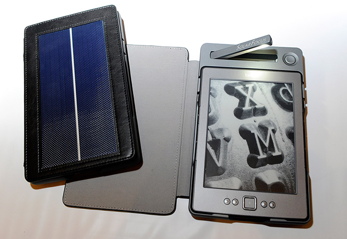 CES unveiled: SolarKindle Lighted Covers