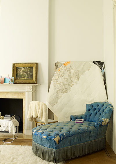 Homes: Russain House: Shabby chic blue chaise lounge
