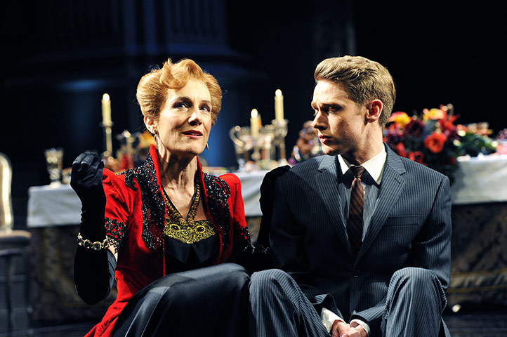 Lez Brotherston: Harriet Walter (Livia) and Samuel Barnett (Leantio) in Women Beware Women