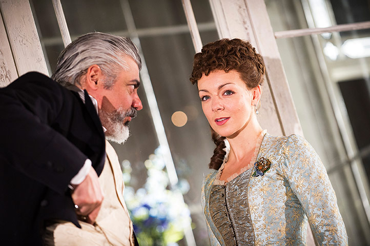 Lez Brotherston: a scene from Hedda Gabler at the Old Vic