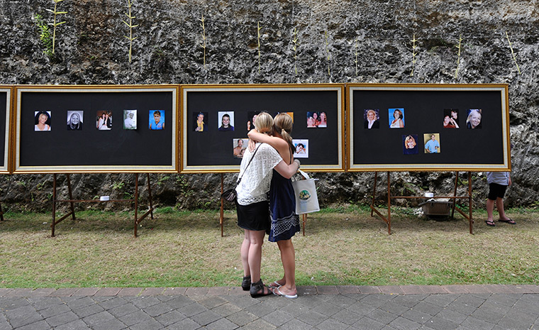 24 horus in pictures: Bali Marks 10th Anniversary Of Kuta Bombings